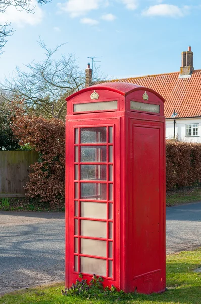 British Telecom telefonní budka v Suffolku Village, Velká Británie — Stock fotografie