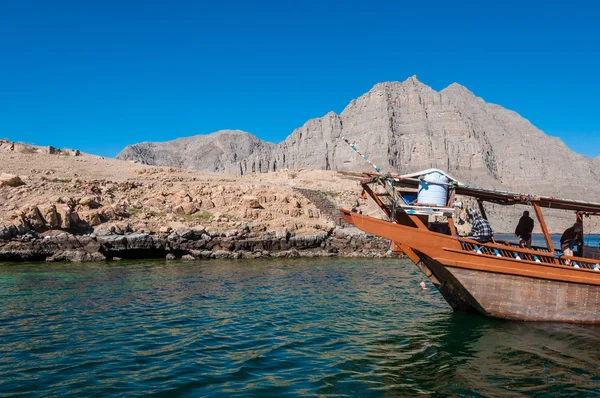Dhow en Mussandam Golfo de Omán, paisaje, Omán —  Fotos de Stock