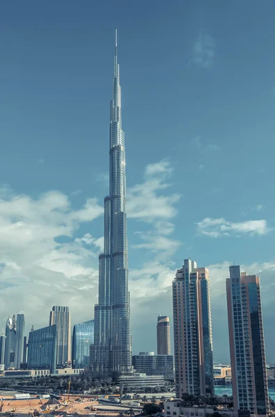 Dubai burj khalifa vintage filter angewandt — Stockfoto