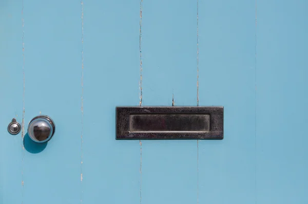 Vintage deurknop en brief vak dicht omhoog — Stockfoto