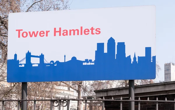 Дорожный знак для башни Гамлет — стоковое фото