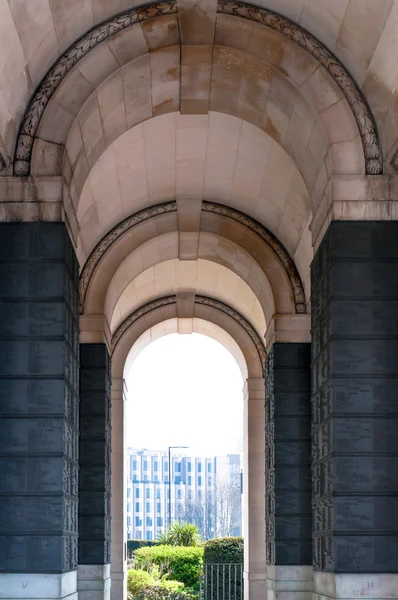 Merchant Navy war memorial gardens at Tower Hill, London, Englan — Stock Photo, Image