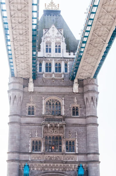 Szczegóły architektura Tower Bridge, Londyn, Wielka Brytania — Zdjęcie stockowe
