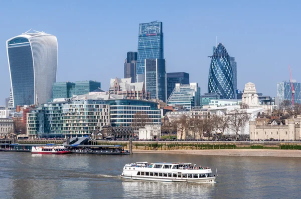 Finanční čtvrti. London panorama od Tower bridge, Londýn, Velká Británie Royalty Free Stock Obrázky