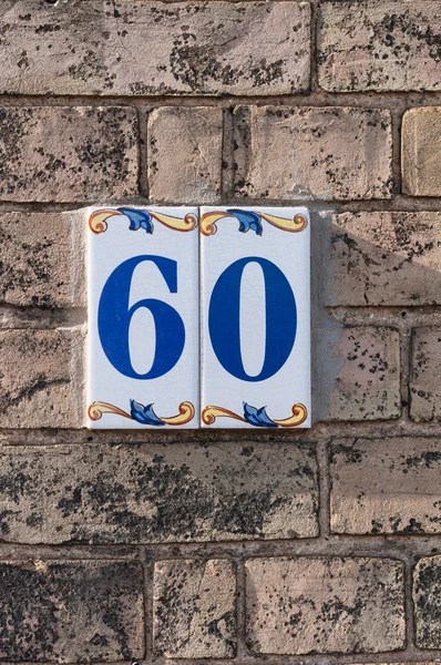 Casa numero sessanta per l'uso come sfondo — Foto Stock