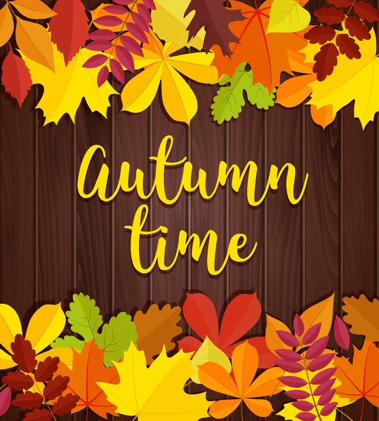 Autunno time.Wooden autunno sfondo con giallo rosso foglie verdi e lettering — Vettoriale Stock