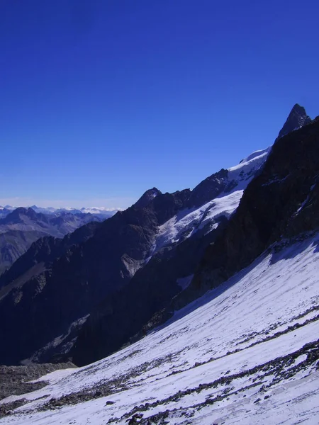 Альпы Зимой Высоких Горах — стоковое фото