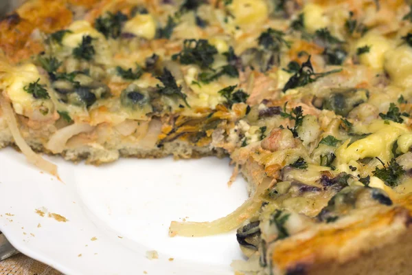 Parça pizza yemiş plakalı, yakın çekim