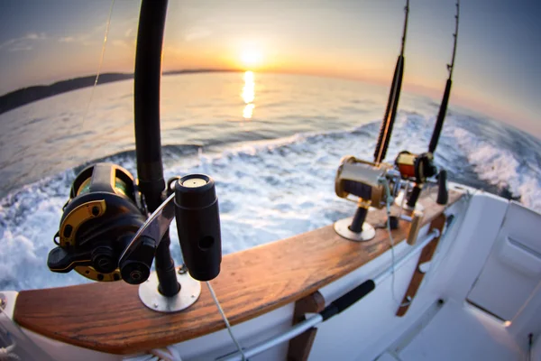 Canne da pesca in barca — Foto Stock