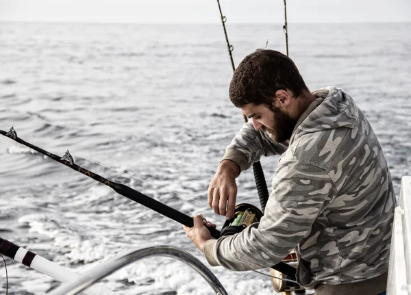 Pescador em acção — Fotografia de Stock