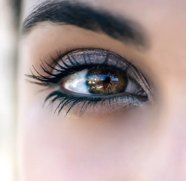 Belo olho de mulher — Fotografia de Stock