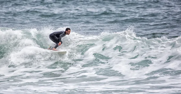 Surfer in action on wave — Stock Photo, Image