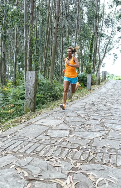 Atleta mulher correndo — Fotografia de Stock