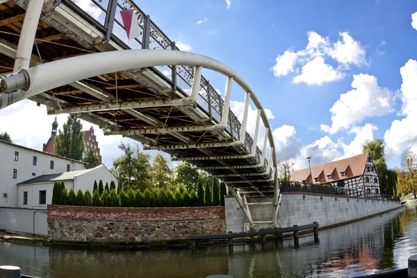 Brückenliebhaber - Fluss Brda in Bydgoszcz - Polen — Stockfoto