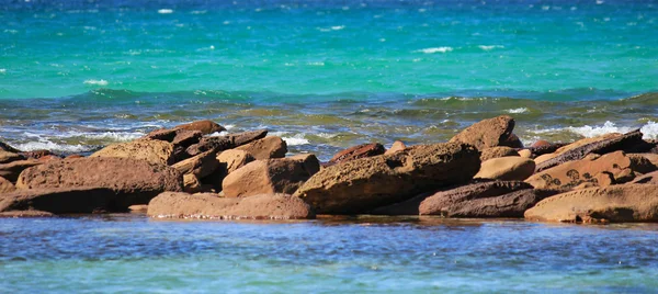 Kenguru-sziget partján vonal. Gyönyörű kék óceánra víz, tengeri kilátás. Dél-Ausztrália — Stock Fotó