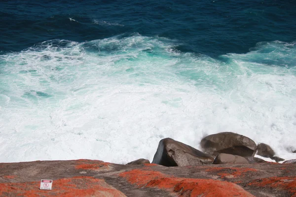 Linia brzegowa wyspy kangura. Piękny niebieski ocean woda, seascape. South Australia, Australia — Zdjęcie stockowe