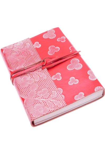 Růžové kožené notebook izolovaných na bílém pozadí — Stock fotografie