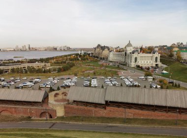 Kremlin 'den Çiftçiler Sarayı' na bir manzara, Rusya, Kazan 'da tarihi bir dönüm noktası. 