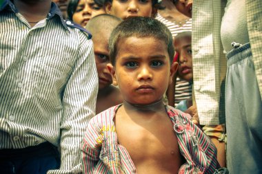 Amroha, Utter Pradesh, Hindistan - 2011: tanımlanamayan yoksul insanlar kenar mahallede yaşayan