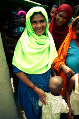 Amroha, Utar Pradeş, Hindistan - 2011: Kimliği belirsiz Hint insanlar