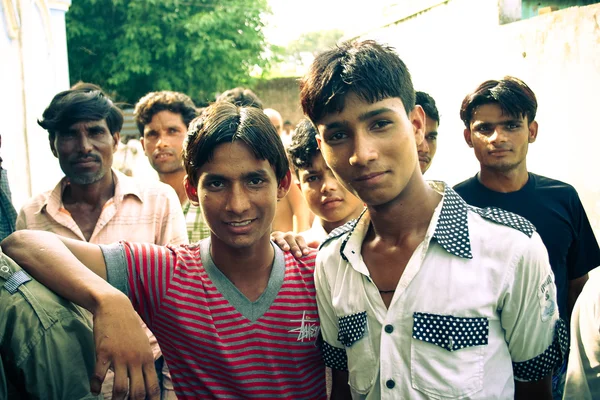 Amroha, Utar Pradesh, India - 2011: Pueblos indios no identificados — Foto de Stock
