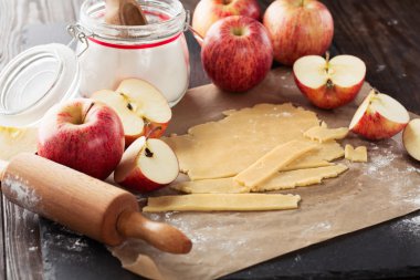 elmalı turta malzemeleri.