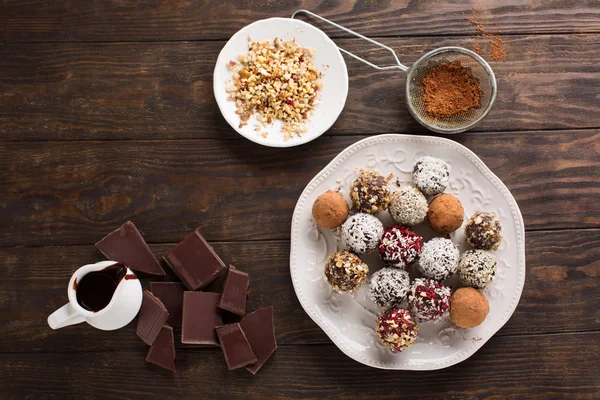 Boules de bonbons au chocolat maison — Photo