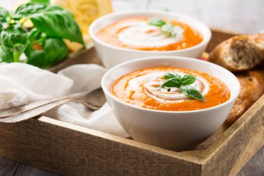 kremalı balkabağı çorbası