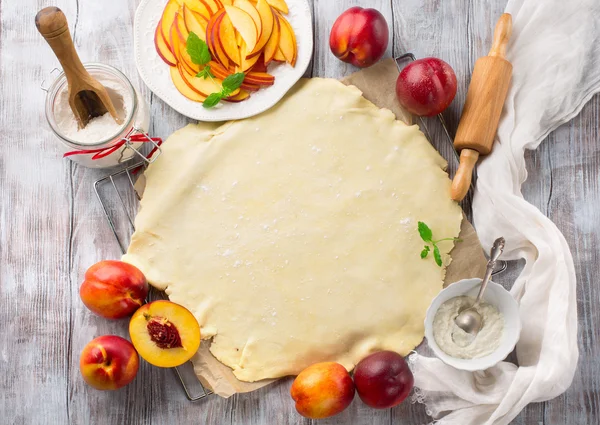 Hornear pastel de melocotón ingredientes — Foto de Stock