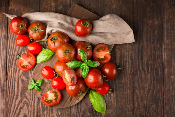 Fresh organic tomatoes, top view — Stock Photo, Image