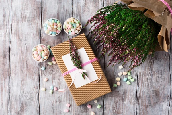 Hand crafted gift — Stock Photo, Image