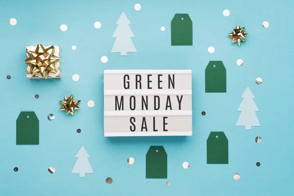 Зелений Понеділок Текст Продажу Білому Лайтбоксі Золотою Подарунковою Коробкою Різдвяними — стокове фото