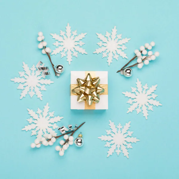 Composition Des Fêtes Noël Cadre Flocons Neige Boîte Cadeau Sur — Photo