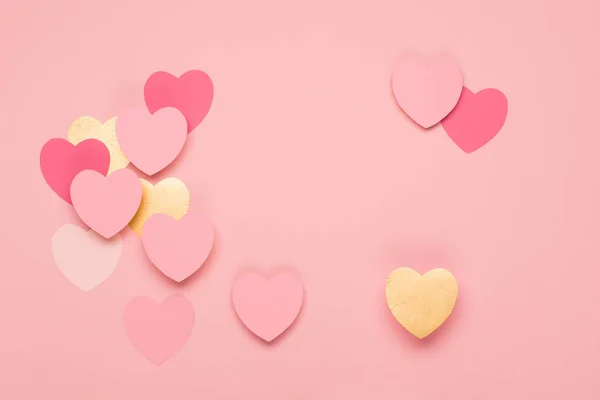 Ροζ Χρυσές Χάρτινες Καρδιές Παστέλ Ροζ Φόντο Ιδέα Του Αγίου — Φωτογραφία Αρχείου