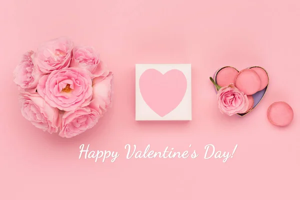 Feestelijke Kerstkaart Voor Valentijnsdag Verjaardag Vrouw Moederdag Bloemen Rozen Geschenkdoos — Stockfoto