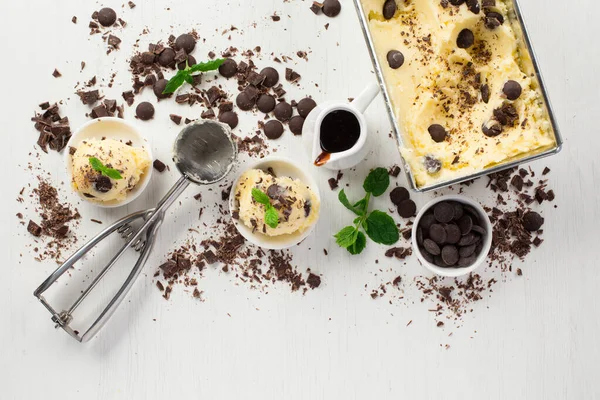 Homemade Vanilla Ice Cream Chocolate Scoop Frozen Metallic Container White — Stock Photo, Image