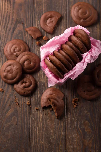 Galletas Chispas Chocolate Negro Cremoso Horneado Casero Sobre Fondo Textura —  Fotos de Stock