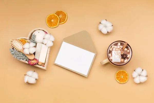 Vorbereitung Eines Selbsthilfepakets Geschenkbox Mit Plastikfreien Zero Waste Kosmetika Personalisierter — Stockfoto