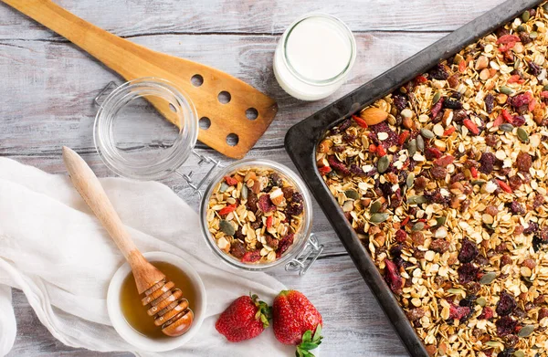 Granola Fresca Casera Muesli Hecho Mano Con Bayas Miel Semillas — Foto de Stock