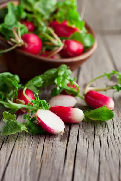 Fresh radish on a wooden table — Stock Photo, Image