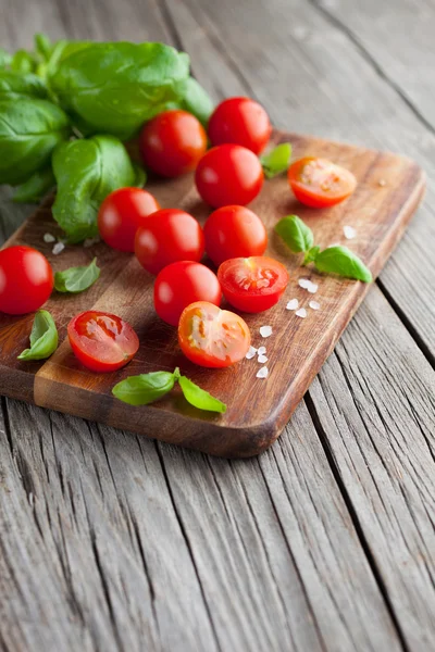 Tomates cereja frescos — Fotografia de Stock