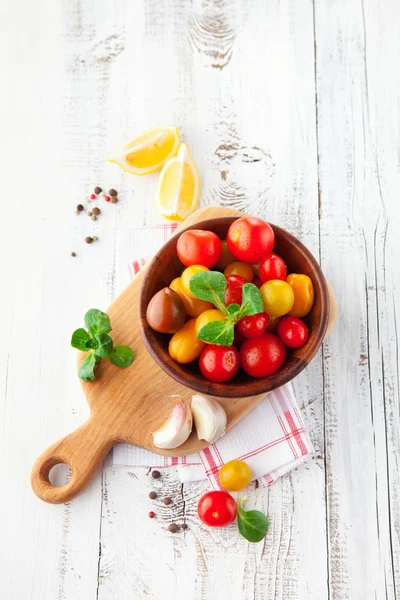 Tomates cereja — Fotografia de Stock