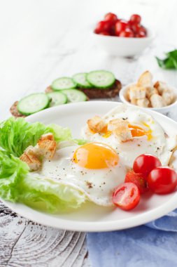 Yumurtalı kahvaltı.