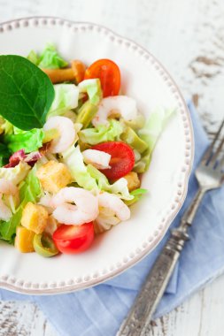 sağlıklı salata karides
