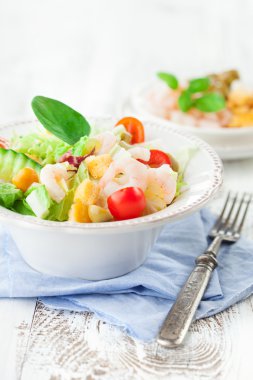 sağlıklı salata karides