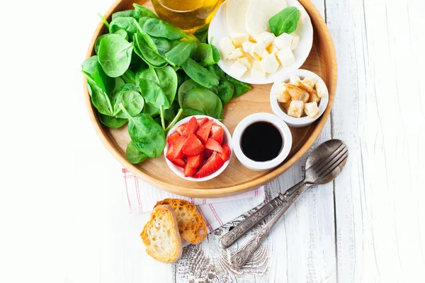 Zutaten für Salat — Stockfoto