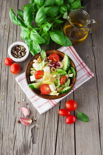 Frischer Sommersalat — Stockfoto