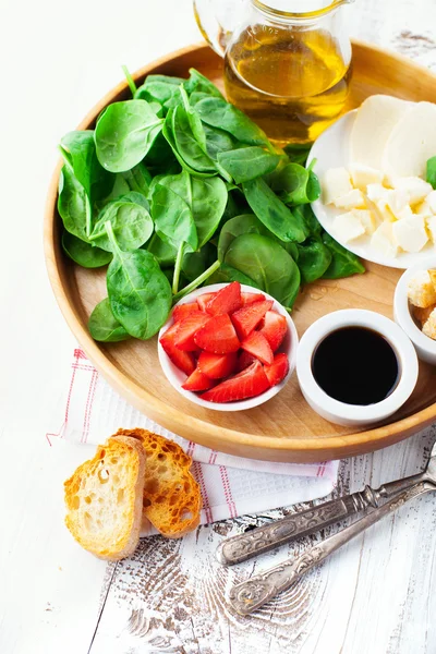 Ingrediënten voor salade — Stockfoto