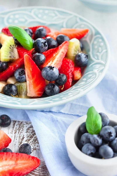 Färsk fruktsallad — Stockfoto