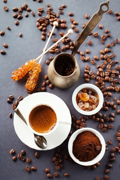 Taza de café y frijoles — Foto de Stock